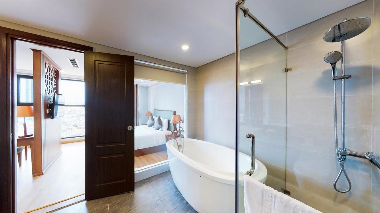 Cau Giay Hotel - By Bay Luxury Hanoi Exterior foto